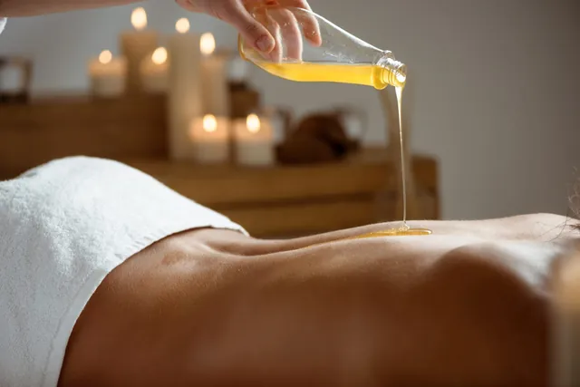 warm-oil massage Phuket